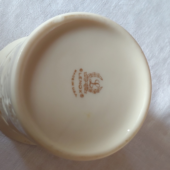 Lenox Heart Cutout Vase - Picture 6 of 8